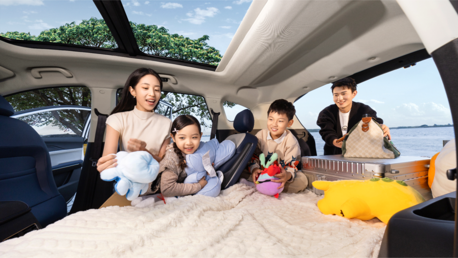 9.98-14.98万元  大七座电混SUV  4008云顶集团X8 E家正式上市1233.png